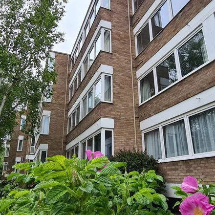 Rent this 1 bed apartment on 10 Leys Avenue in Cambridge, CB4 2AW