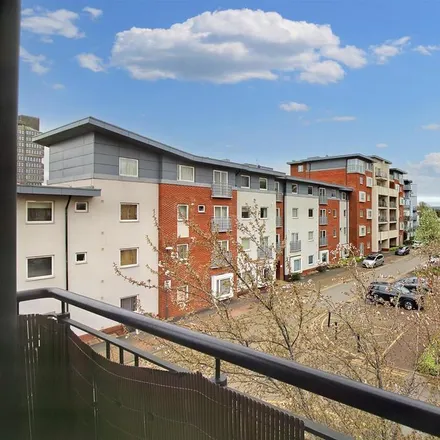 Image 4 - Coxhill Way, Aylesbury, HP21 8FL, United Kingdom - Apartment for rent