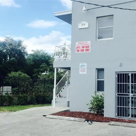 Image 2 - 219 Northwest 10th Street, Miami, FL 33136, USA - Apartment for rent