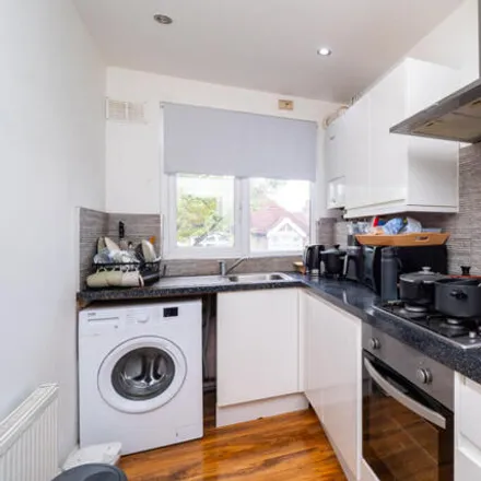 Rent this 3 bed room on 30 Gordon Road in London, SM5 3RE