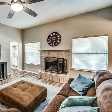 Buy this 3 bed house on 637 Oak View Court in Azle, TX 76020