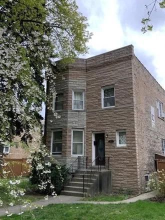 Rent this 1 bed apartment on 4022 North Avers Avenue in Chicago, IL 60625