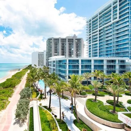 Image 9 - The Grill, Beachwalk, Atlantic Heights, Miami Beach, FL 33141, USA - Condo for sale