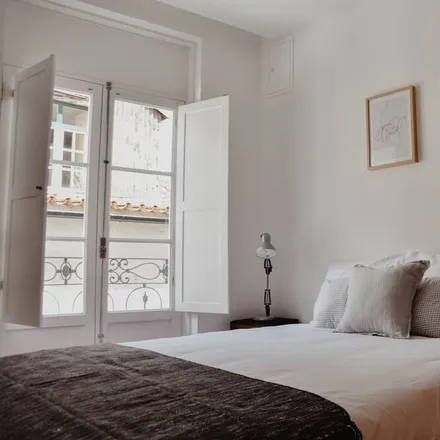 Rent this 1 bed apartment on Coimbra