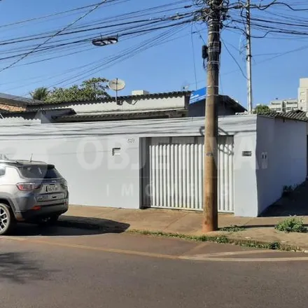 Buy this 8 bed house on Rua da Carioca in Patrimônio, Uberlândia - MG