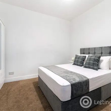 Image 9 - Irlam Square, Pendlebury, M6 7GZ, United Kingdom - Apartment for rent