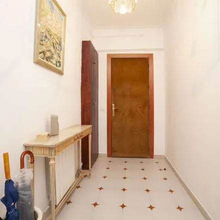 Image 5 - Carrer de Joan de Peguera, 113, 08026 Barcelona, Spain - Apartment for rent