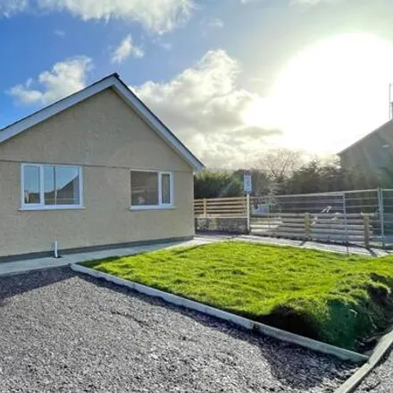 Buy this 2 bed house on Ysgol Llanrug in Glan Ffynnon, Llanrug