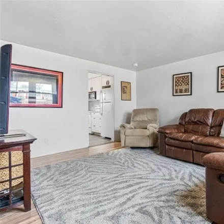 Image 4 - 1212 Constitution Avenue, Colorado Springs, CO 80907, USA - Townhouse for sale