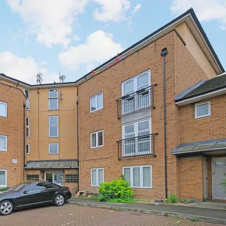 Rent this 1 bed apartment on 106 Buxhall Crescent in London, E9 5JZ