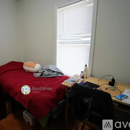 Image 7 - 417 Cardinal Medeiros Ave, Unit 5 - Apartment for rent