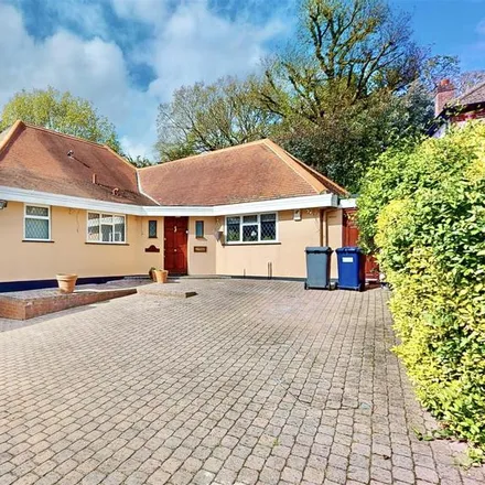 Rent this 4 bed house on Tudor Close in London, NW7 2BG