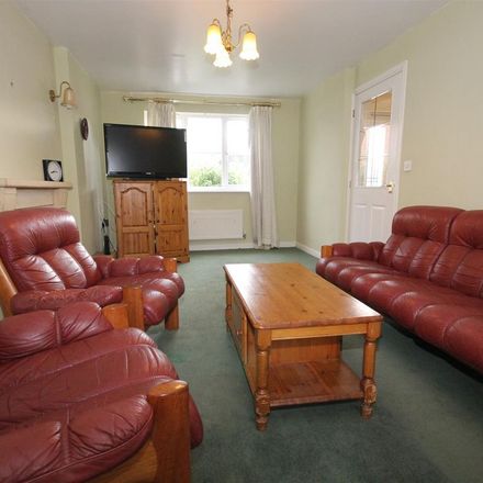 Rent this 5 bed apartment on 34 Speedwell Way in Norwich, NR5 9HP