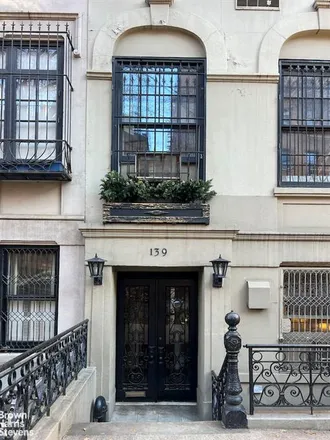 Image 2 - 139 EAST 95TH STREET in New York - Townhouse for sale