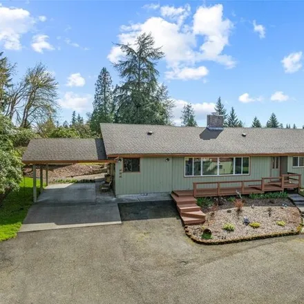 Buy this 3 bed house on 171 Nob Ln in Kelso, Washington