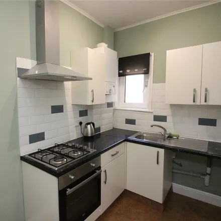 Image 3 - 10 Harley Place, Rastrick, HD6 3AE, United Kingdom - Townhouse for rent