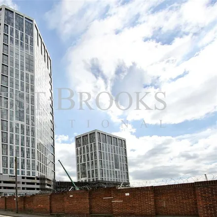 Image 6 - Thomas Frye Court, 30 High Street, London, E15 2PS, United Kingdom - Apartment for rent