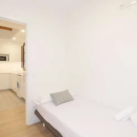 Image 9 - Zara, Carrer de Pelai, 08001 Barcelona, Spain - Apartment for rent