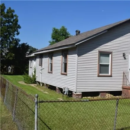 Rent this 3 bed house on 708 Radiance Avenue in Harahan Junction, Metairie