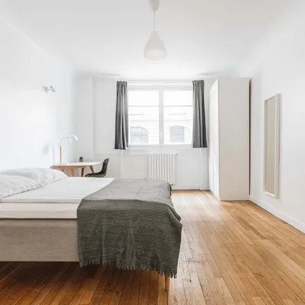 Rent this 5 bed room on 22 Rue de Constantine in 75007 Paris, France