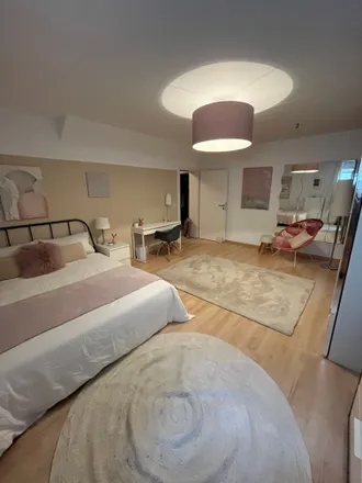 Rent this 1 bed apartment on Ehrenpreisstraße 9a in 80689 Munich, Germany