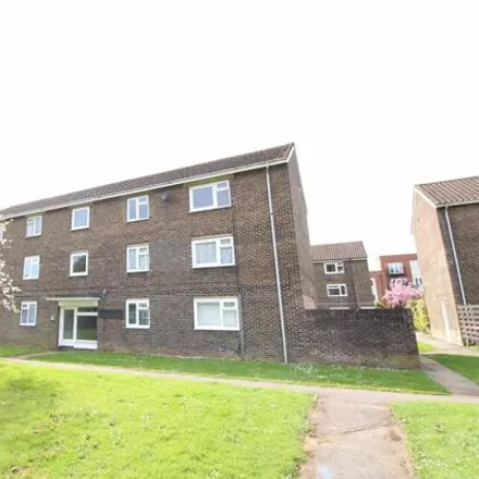 Rent this 1 bed room on 398 Milton Road in Havant, PO8 8LH
