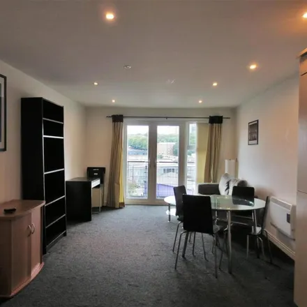 Image 1 - The Bar, Scotswood Road, Newcastle upon Tyne, NE4 7JD, United Kingdom - Apartment for rent