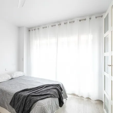 Image 5 - Carrer de Joan Gamper, 22, 08014 Barcelona, Spain - Apartment for rent