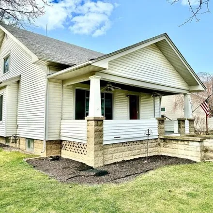 Buy this studio house on 628 Viola Street in Port Clinton, OH 43452