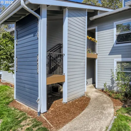 Buy this 3 bed townhouse on 8500 Southwest Mohawk Street in Tualatin, OR 97062