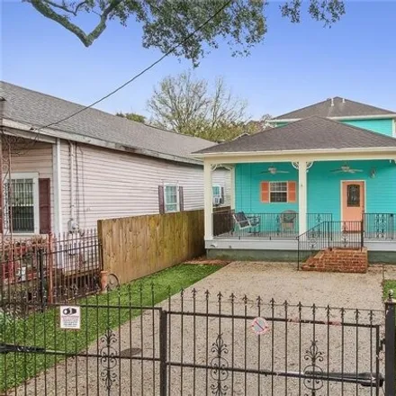 Buy this 3 bed house on 8324 South Claiborne Avenue in New Orleans, LA 70118