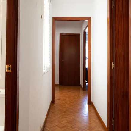 Image 4 - Carrer de Pizarro, 08001 Barcelona, Spain - Apartment for rent