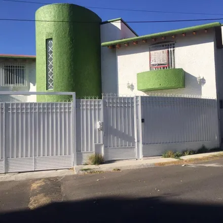 Buy this studio house on Calle Real de Zimapán in Delegación Epigmenio González, 76140 Querétaro