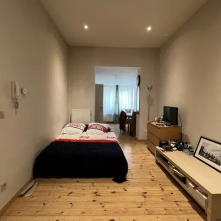 Rent this 1 bed apartment on Église adventiste - Adventkerk in Avenue des Îles d'Or - Goudeneilandenlaan, 1200 Woluwe-Saint-Lambert - Sint-Lambrechts-Woluwe