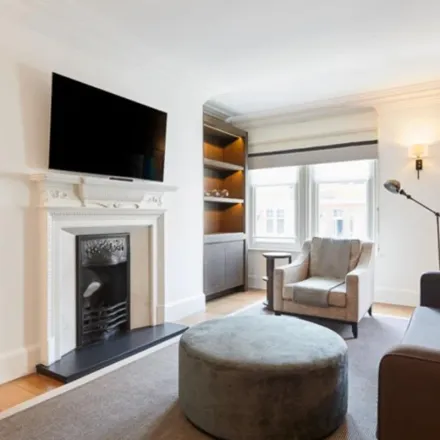 Image 6 - Penelope Chilvers, 65 Duke Street, London, W1K 5NP, United Kingdom - Apartment for rent