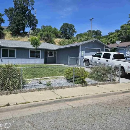 Buy this 3 bed house on 973 Aloha Street in Red Bluff, CA 96080
