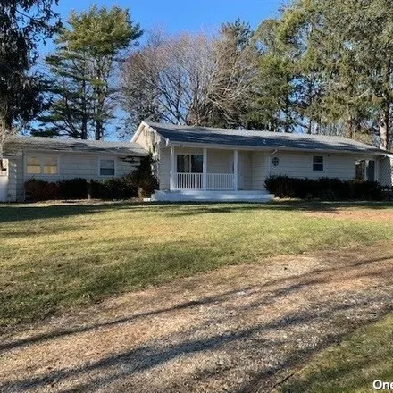 Buy this 4 bed house on 295 Tuckahoe Road in Tuckahoe, Suffolk County