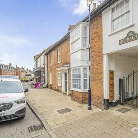 Buy this 3 bed townhouse on The Bridge in 50 High Street, Shefford