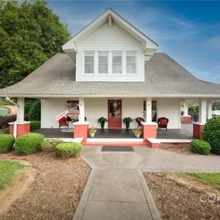 Image 3 - Claremont Police Department, 3301 East Main Street, Claremont, Catawba County, NC 28610, USA - House for sale