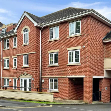 Rent this 2 bed apartment on Coningsby Road in High Wycombe, HP13 5FF