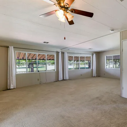 Image 5 - 71 Hole in One Drive, Redding, CA 96002, USA - House for sale