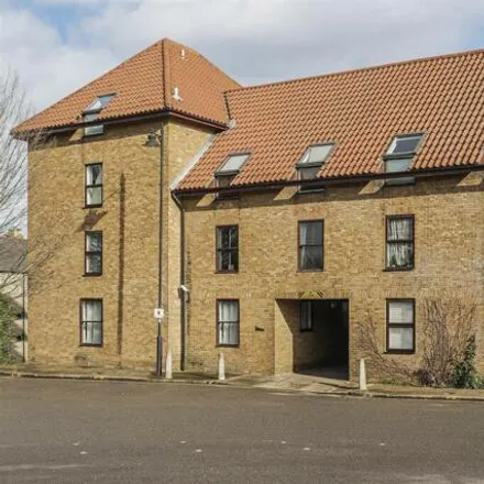 Buy this 1 bed apartment on 15 Shaftsbery Quay in Hertford, SG14 1QF