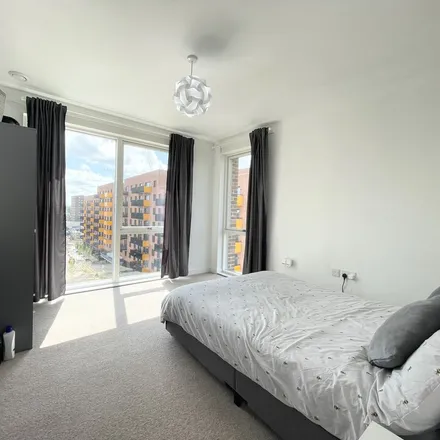 Rent this 2 bed apartment on Costa in 62-64 Station Parade, London
