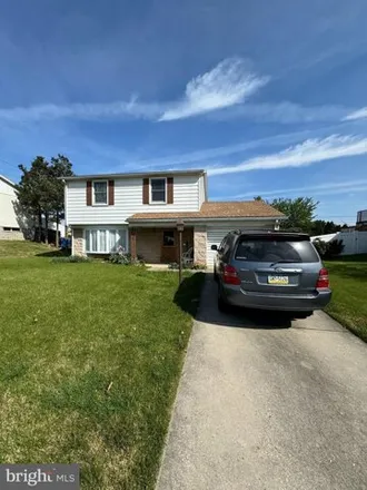 Buy this 3 bed house on 927 Marbrook Lane in York, PA 17404