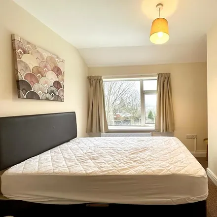 Image 4 - Birch Avenue, Carcroft, DN6 8HX, United Kingdom - Room for rent