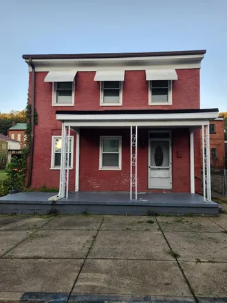 Buy this 3 bed house on 314 West Street in North Island, Wheeling