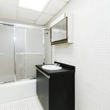 Image 5 - 70 East 10th Street, New York, NY 10003, USA - Apartment for sale