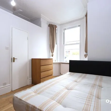 Rent this studio house on 60 The Limes Avenue in London, N11 1RH