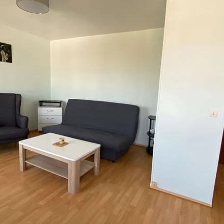 Rent this 1 bed apartment on unnamed road in 45120 Chalette-sur-Loing, France