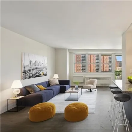 Image 2 - The Chambord, 825 Morrison Avenue, New York, NY 10473, USA - Apartment for sale